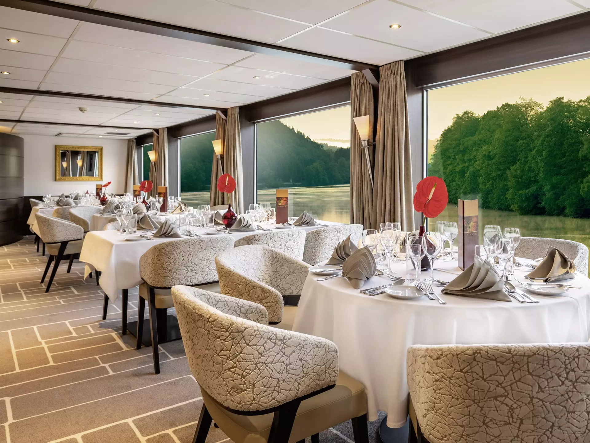 csm_Lueftner_Cruises_AMADEUS_Brilliant_Restaurant_c85bc1eef5.webp